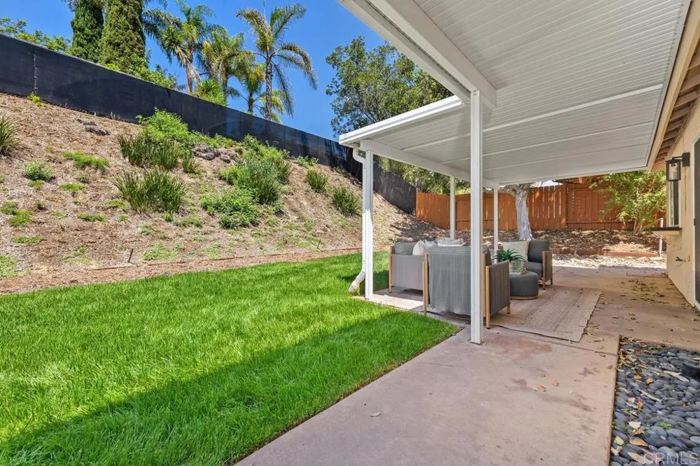 11274 Vista LA Cuesta Drive San Diego, CA 92131