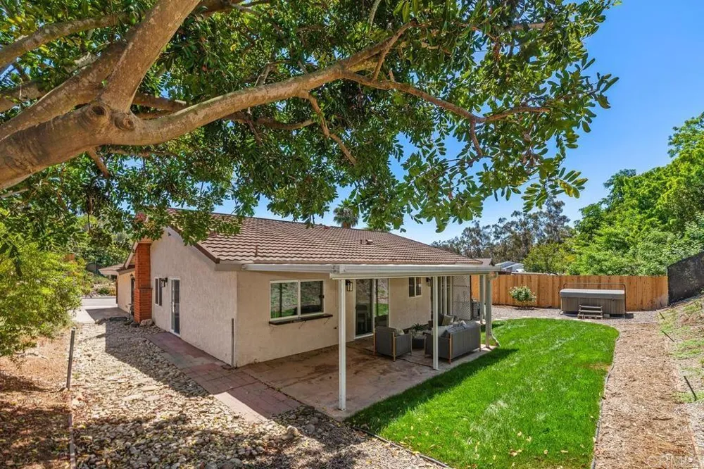 11274 Vista LA Cuesta Drive San Diego, CA 92131