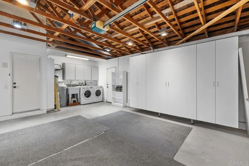 11274 Vista LA Cuesta Drive San Diego, CA 92131
