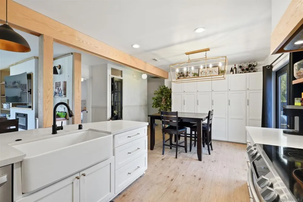 5820 Gregg Court La Mesa, CA 91942