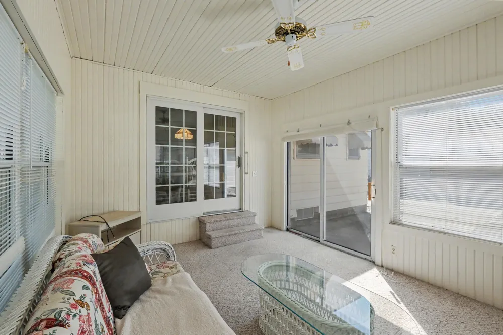 1399 Clover Crest NW Grand Rapids, MI 49504