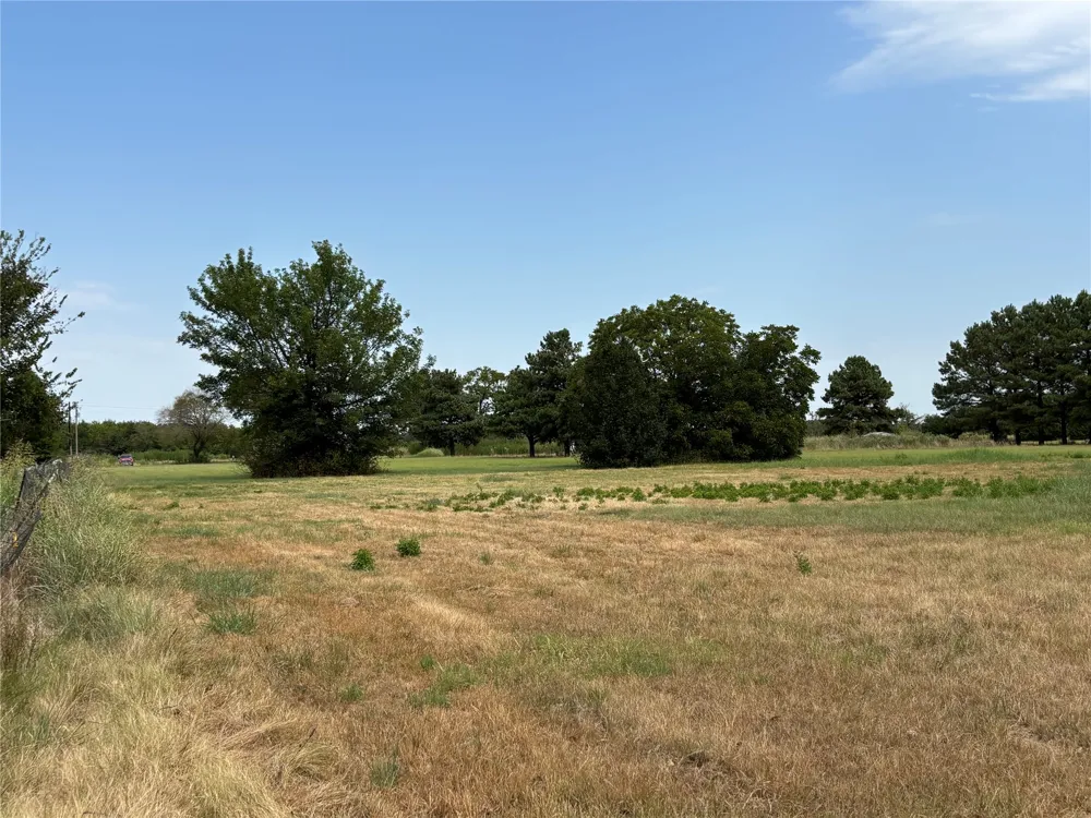 Hendrix Road Hendrix, OK 74741