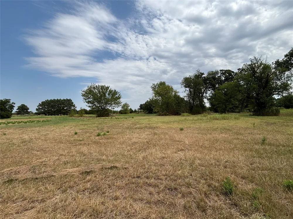 Hendrix Road Hendrix, OK 74741