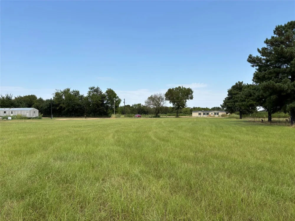 Hendrix Road Hendrix, OK 74741