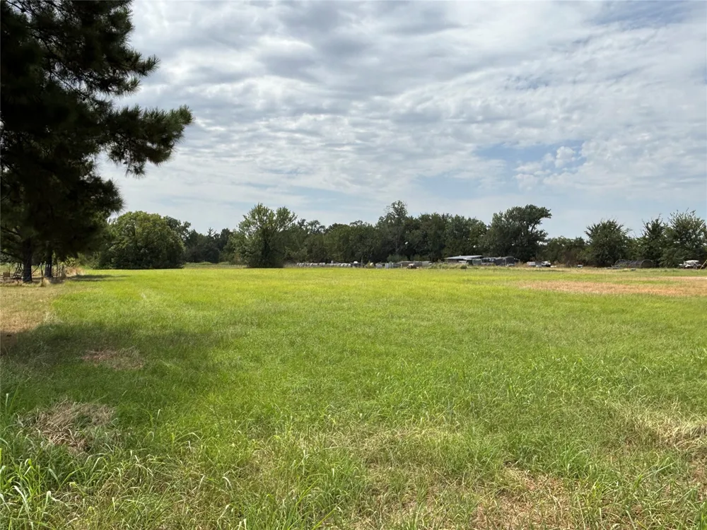 Hendrix Road Hendrix, OK 74741