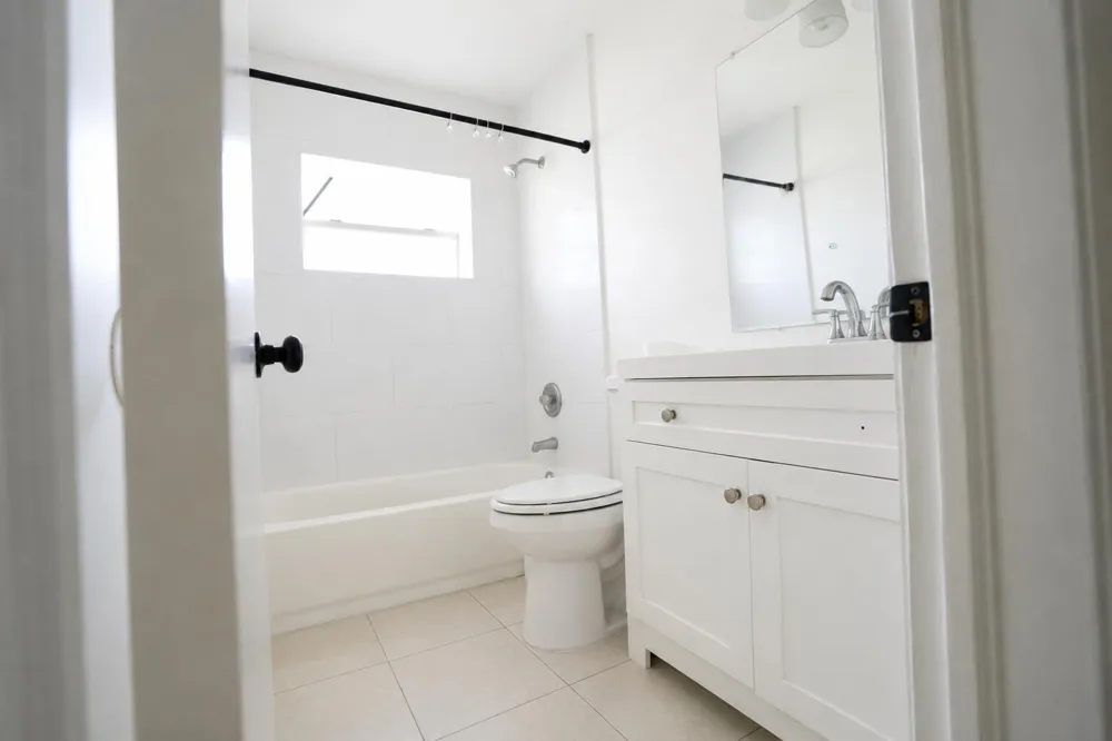 3219 WINDSOR AVENUE West Palm Beach, FL 33407