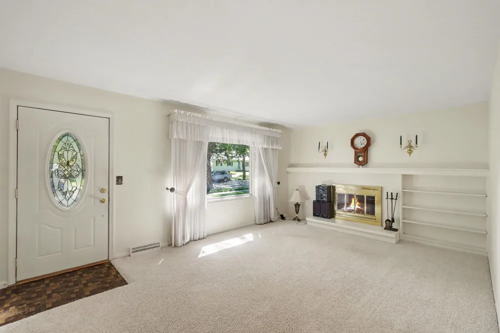 1399 Clover Crest NW Grand Rapids City, MI 49504