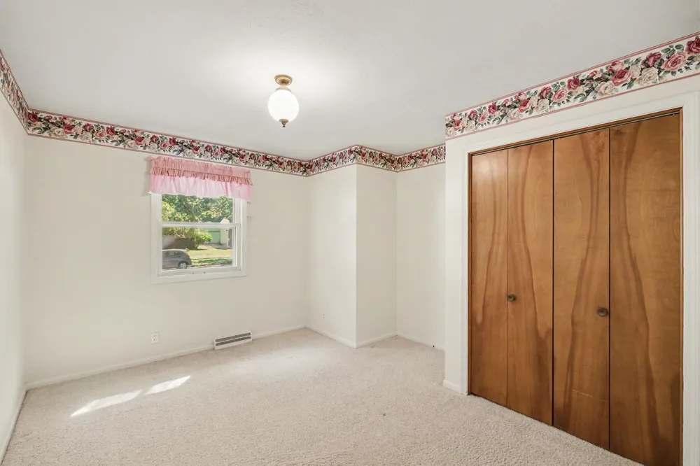 1399 Clover Crest NW Grand Rapids City, MI 49504