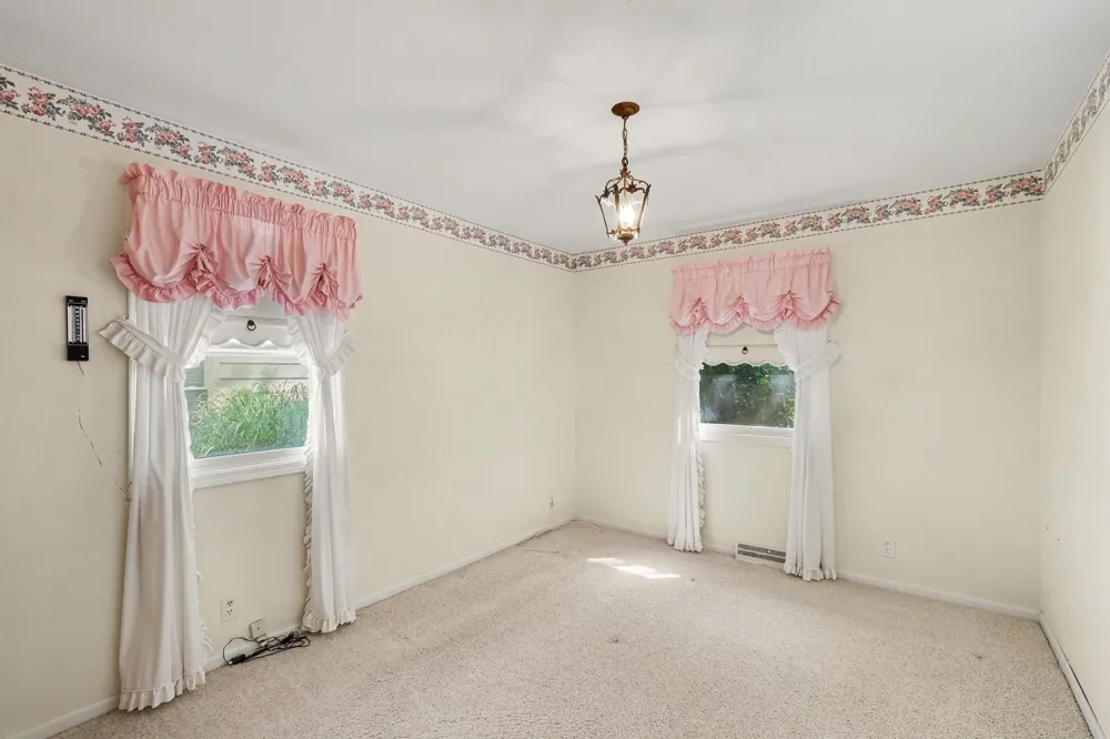 1399 Clover Crest NW Grand Rapids City, MI 49504