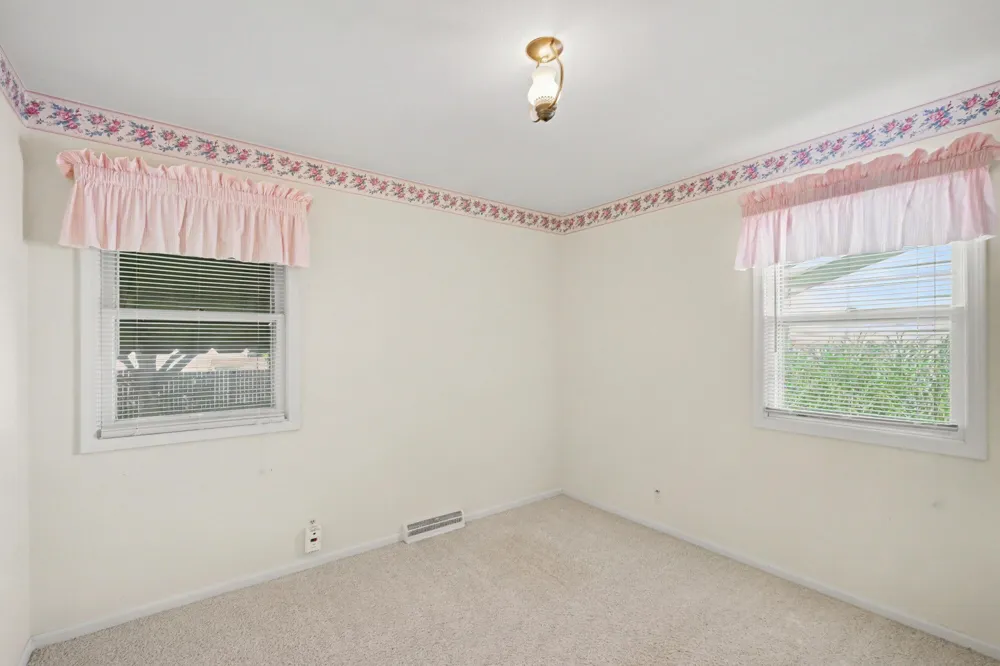 1399 Clover Crest NW Grand Rapids City, MI 49504