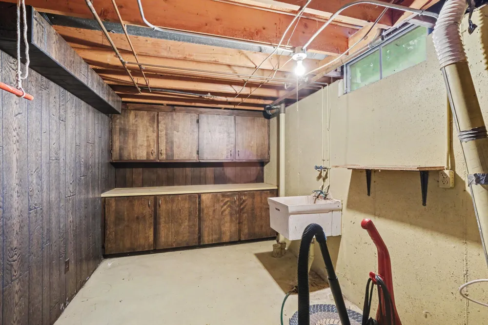 1399 Clover Crest NW Grand Rapids City, MI 49504