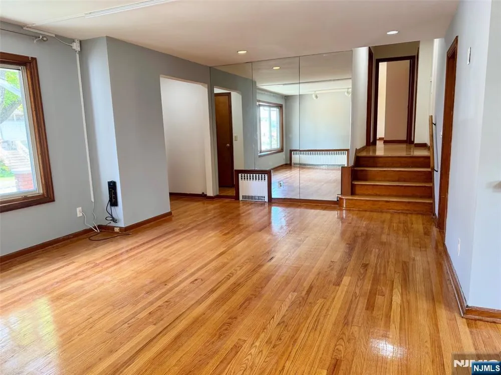 2465 Camner Street Fort Lee, NJ 07024