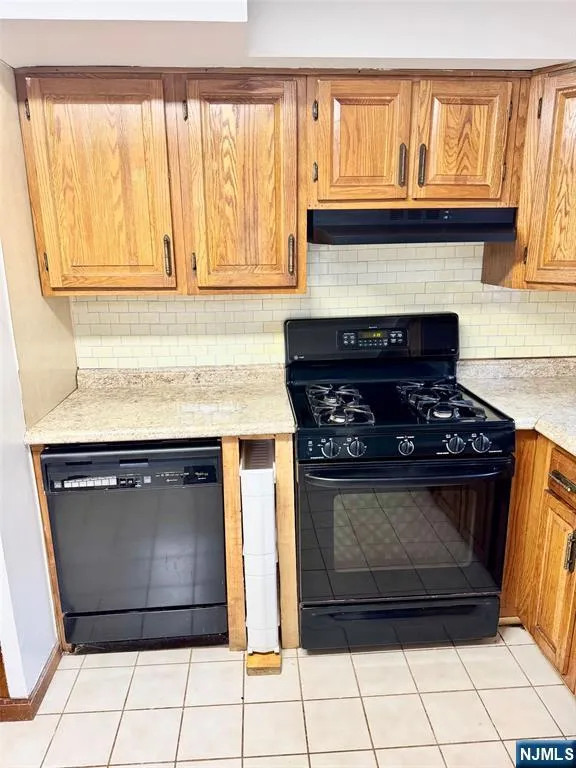 2465 Camner Street Fort Lee, NJ 07024