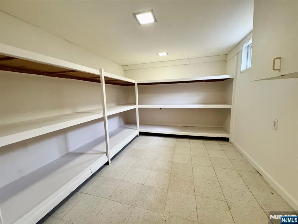 2465 Camner Street Fort Lee, NJ 07024