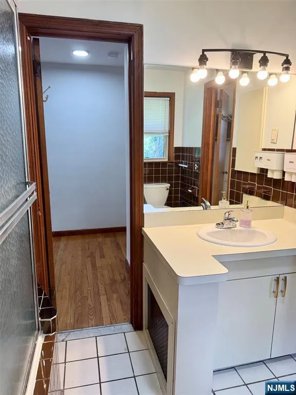 2465 Camner Street Fort Lee, NJ 07024
