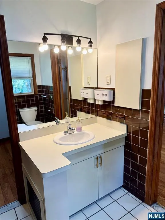 2465 Camner Street Fort Lee, NJ 07024