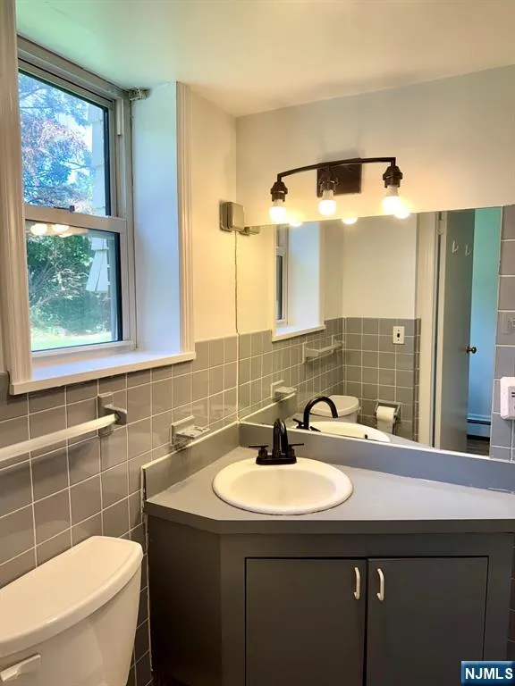 2465 Camner Street Fort Lee, NJ 07024