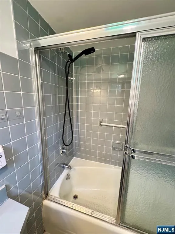 2465 Camner Street Fort Lee, NJ 07024