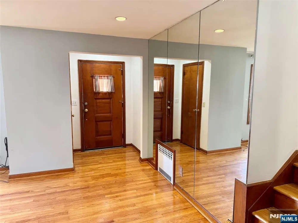 2465 Camner Street Fort Lee, NJ 07024