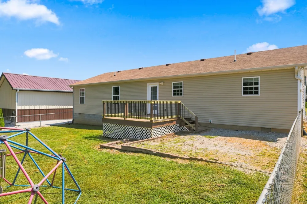 870 Newt Vanattia Rd Hillsboro, TN 37342
