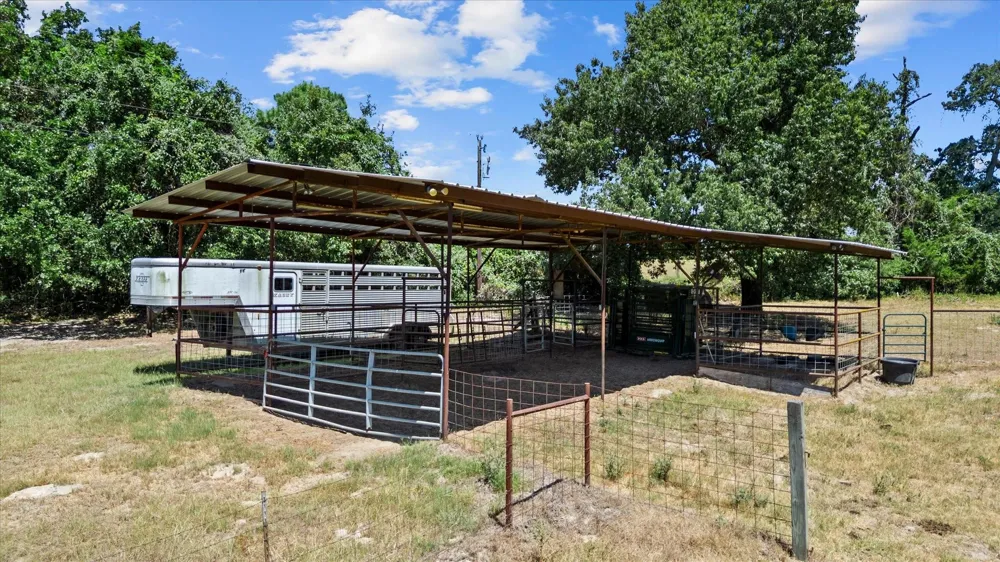 7747 Cattle Trail Road Midway, TX 75852