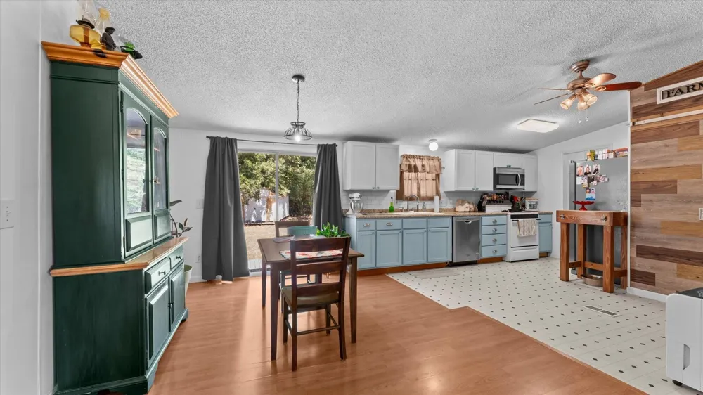 7747 Cattle Trail Road Midway, TX 75852