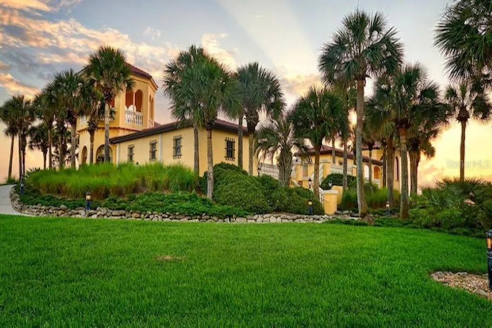 21 LOS LAGOS BOULEVARD Palm Coast, FL 32137