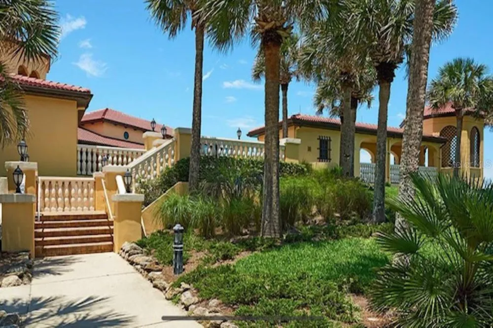 21 LOS LAGOS BOULEVARD Palm Coast, FL 32137