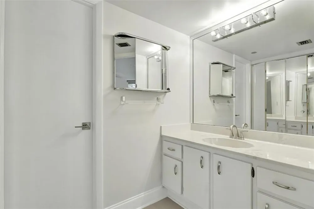 1000 St Charles Place #305 Pembroke Pines, FL 33026