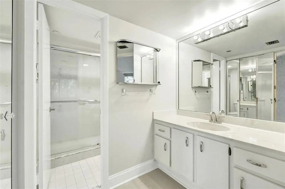 1000 St Charles Place #305 Pembroke Pines, FL 33026