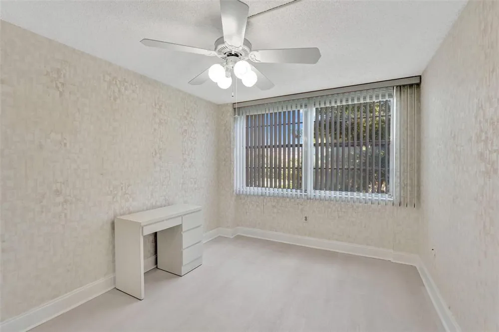 1000 St Charles Place #305 Pembroke Pines, FL 33026