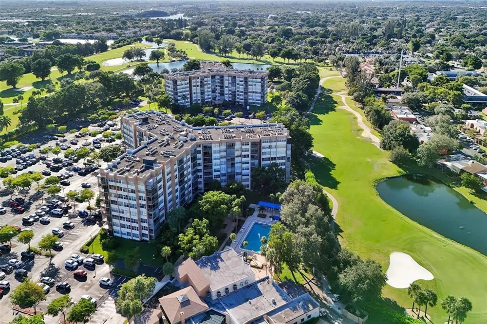 1000 St Charles Place #305 Pembroke Pines, FL 33026
