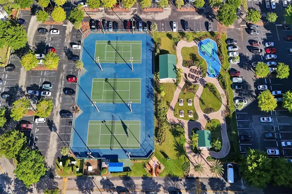 1000 St Charles Place #305 Pembroke Pines, FL 33026