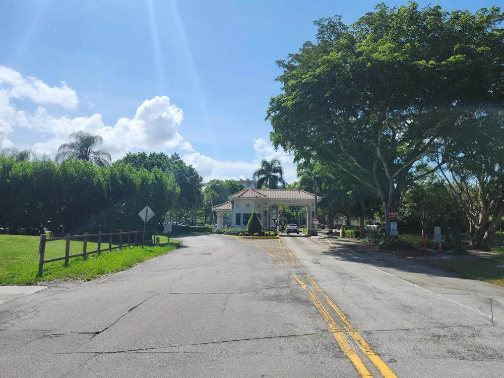 1000 St Charles Place #305 Pembroke Pines, FL 33026