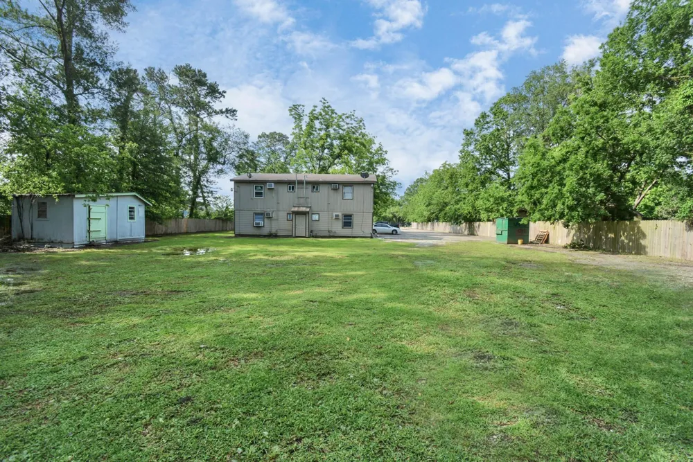 9211 Green River Drive #12 Houston, TX 77078