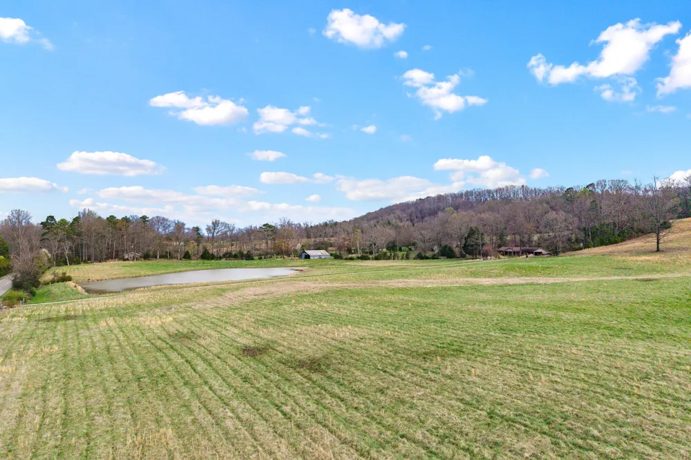 8 N Nopone Valley Road Decatur, TN 37322