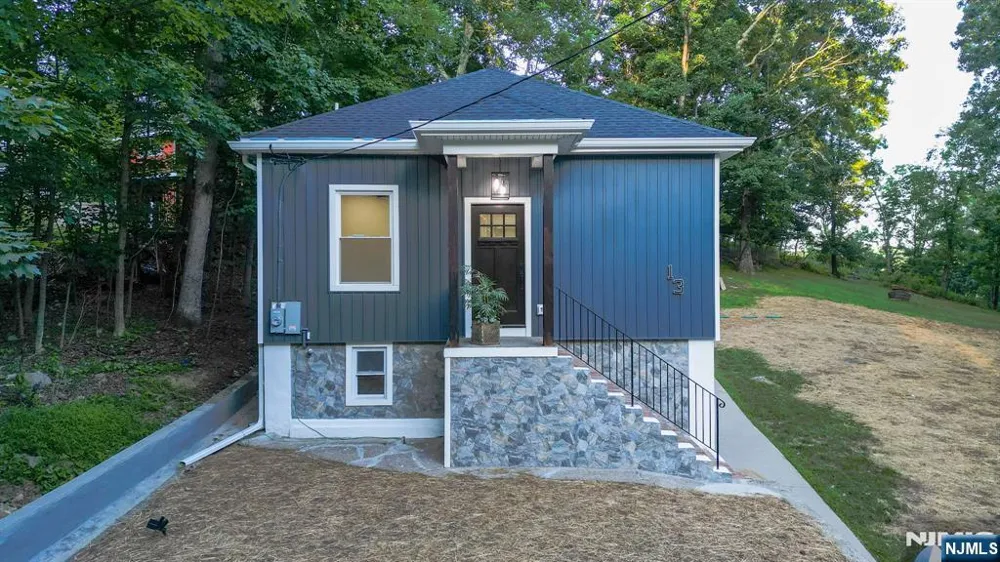 13 Maine Street Jefferson Township, NJ 07849