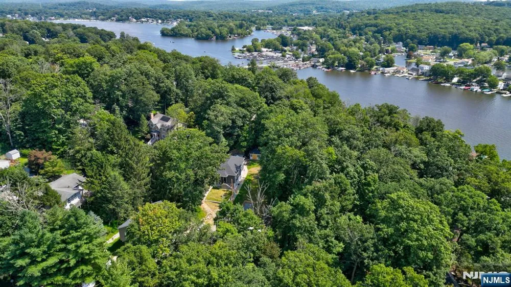 13 Maine Street Jefferson Township, NJ 07849