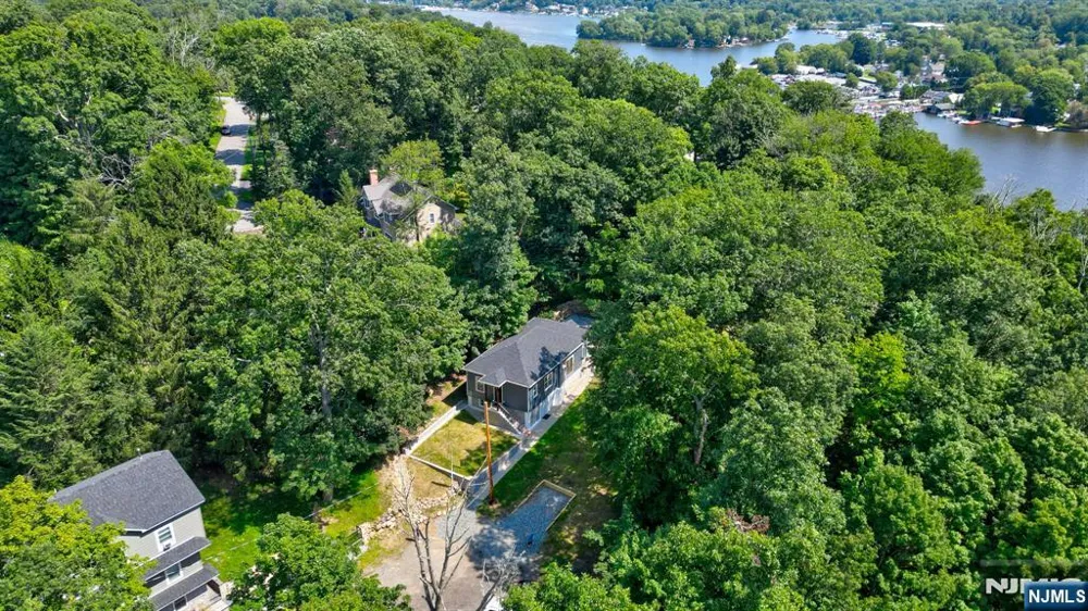 13 Maine Street Jefferson Township, NJ 07849