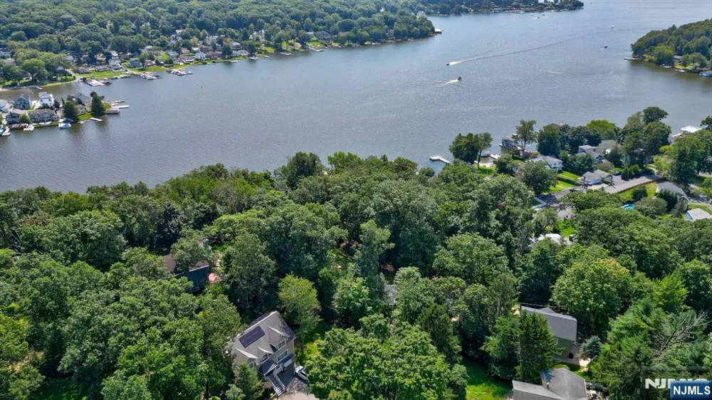 13 Maine Street Jefferson Township, NJ 07849