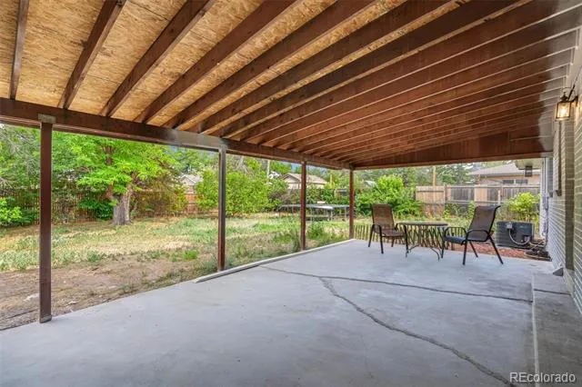 562 Lima Street Aurora, CO 80010