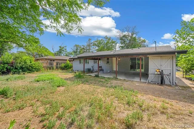 562 Lima Street Aurora, CO 80010