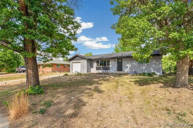 562 Lima Street Aurora, CO 80010