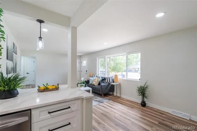 562 Lima Street Aurora, CO 80010