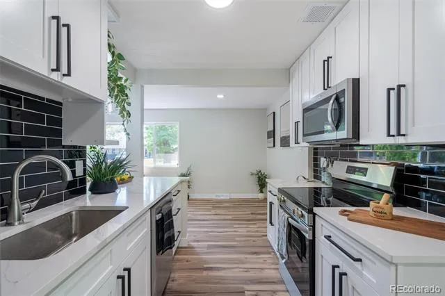 562 Lima Street Aurora, CO 80010
