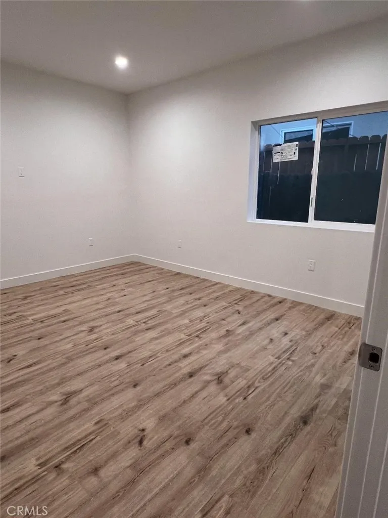 20517 Gault Street Los Angeles, CA 91306