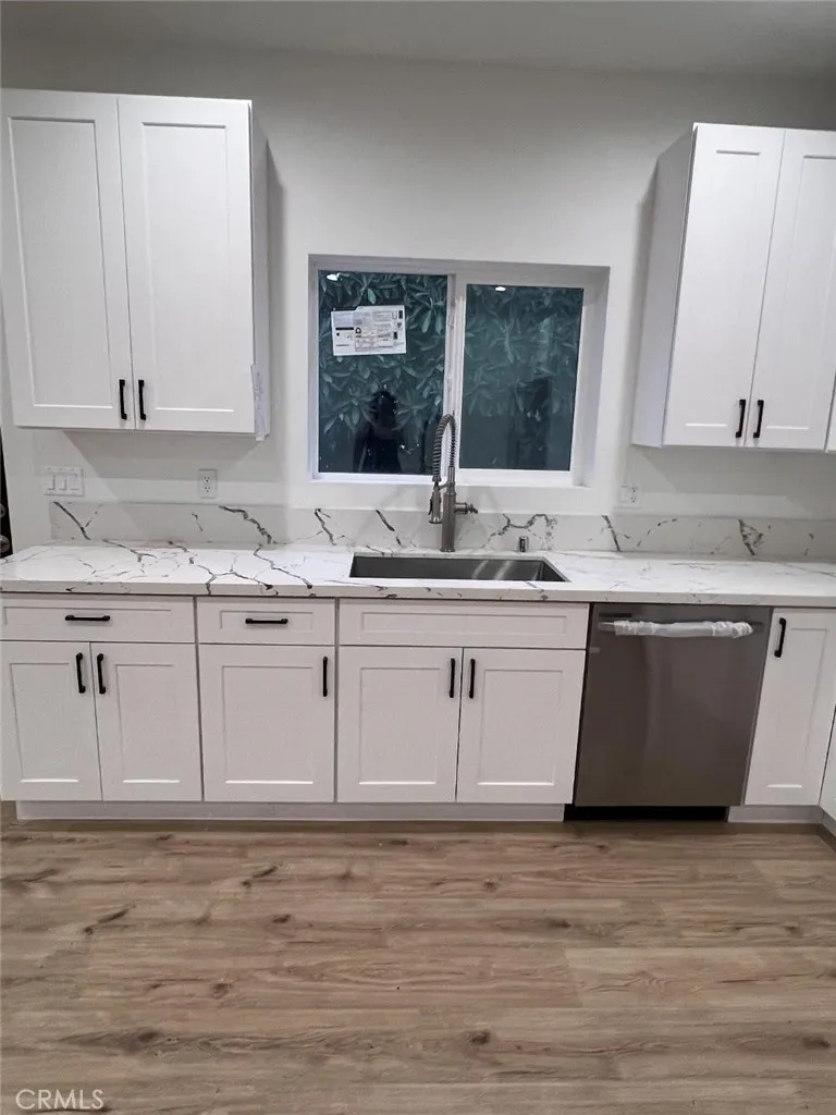 20517 Gault Street Los Angeles, CA 91306