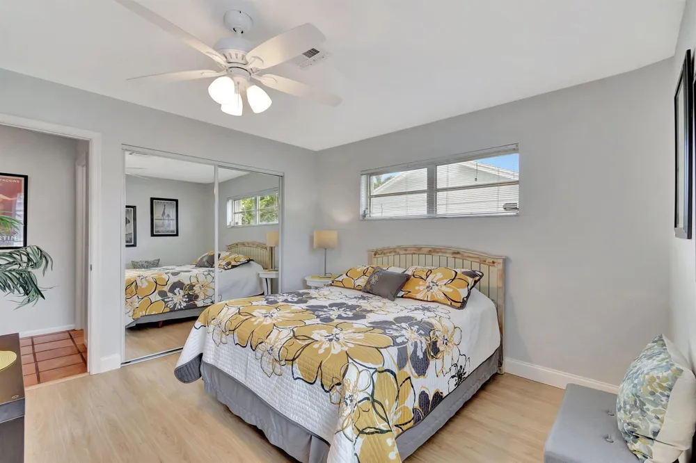 577 SW 24th Avenue Boynton Beach, FL 33435