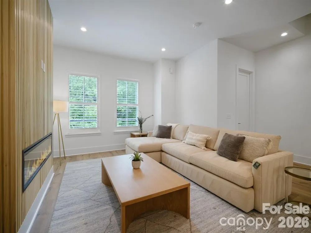 2516 Park Rose Lane #15 Charlotte, NC 28204