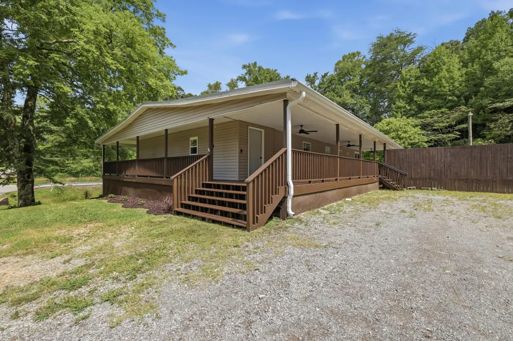 10632 Card Road Soddy Daisy, TN 37379